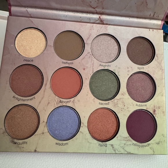 NEW OFRA Lotus eye palette - Picture 6 of 7